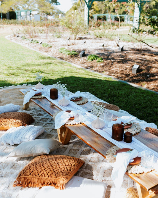 Deluxe Picnics small group 3-9 guests